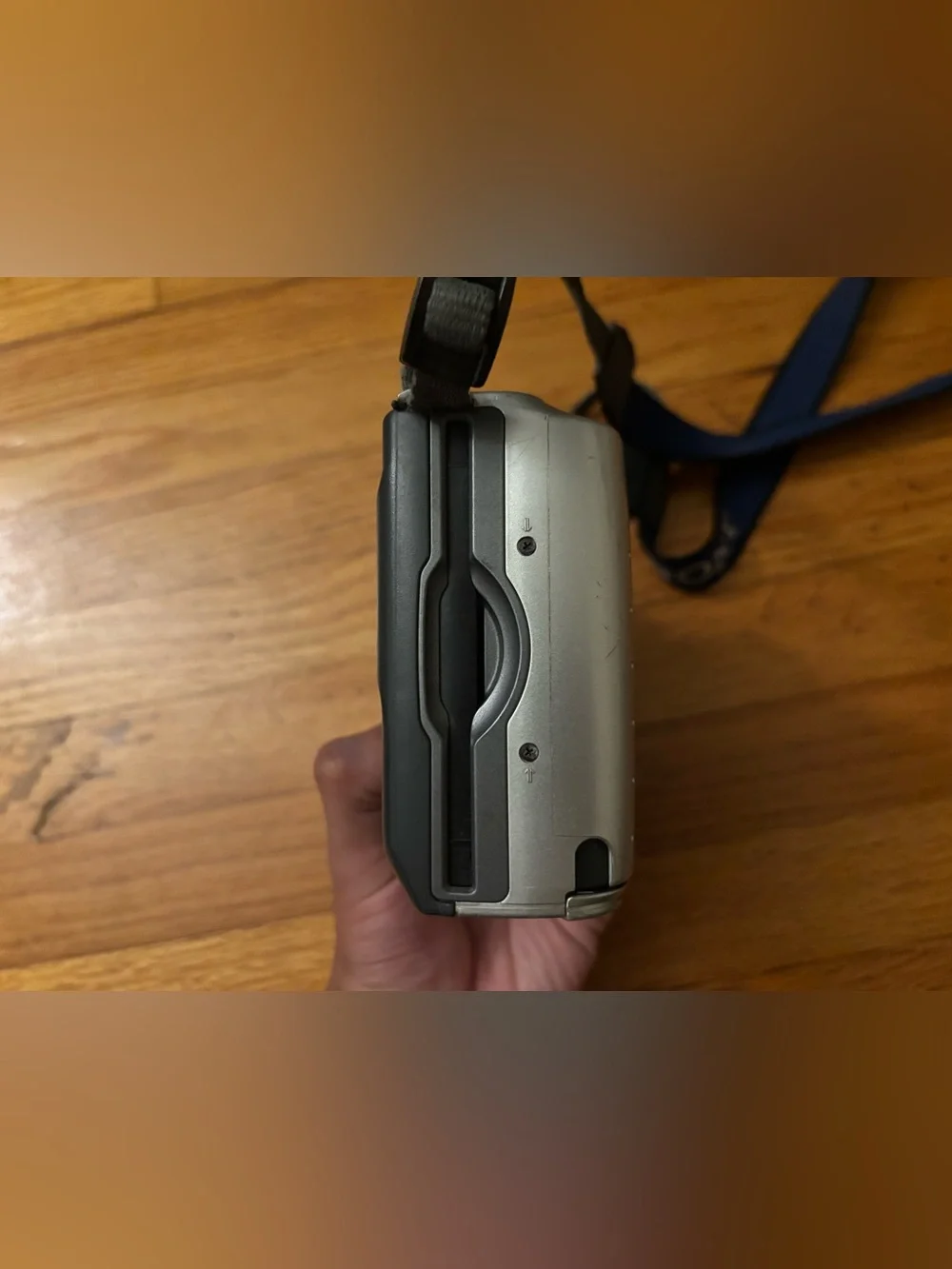 Sony Mavica MVC-FD75 Digital Camera with Battery Charger and Battery